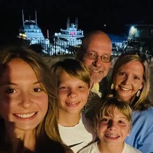 Meet your Posher, Alison